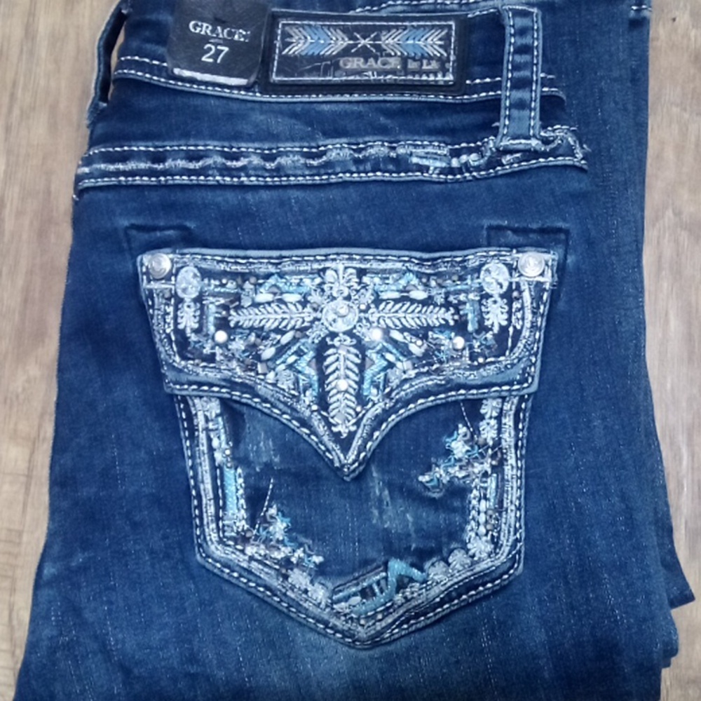 Grace in LA Women's Jeans 27 Embroidered Rhinestones Blue Fade Boot Cut NWT